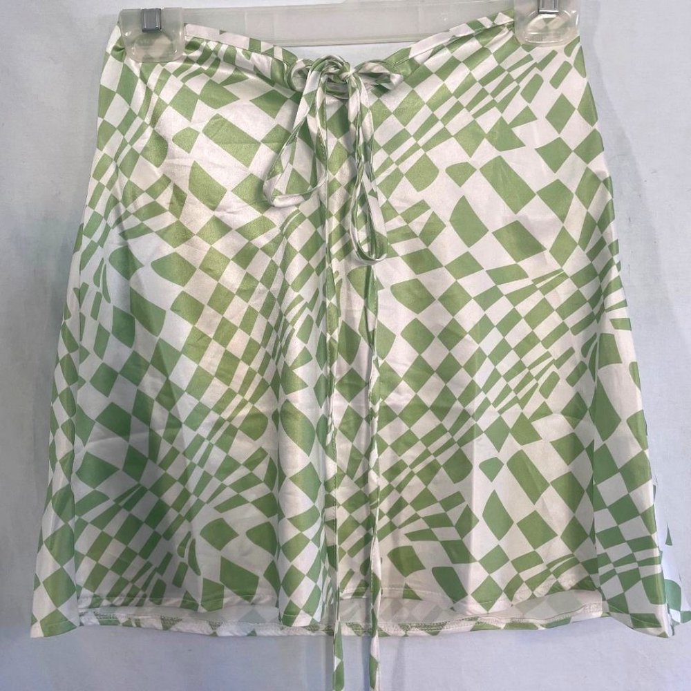 NWT Princess Polly Mini Skirt Green White Gabrielle Satin Size 4 Y2k.